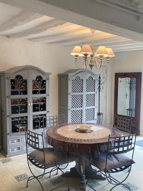 Domaine De La Vaudouriere Villa Lunay Ruang foto